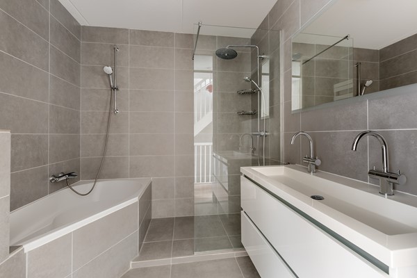 Medium property photo - Oeverzeggestraat 16, 1087 BV Amsterdam